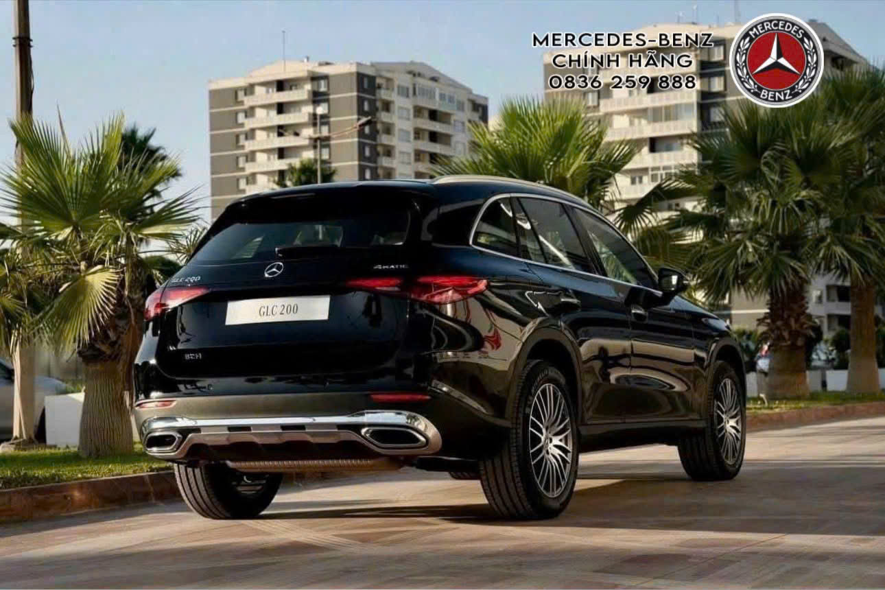 So Sánh Volvo XC60 B6 Ultra 2025 và Mercedes-Benz GLC 200 4MATIC 2025