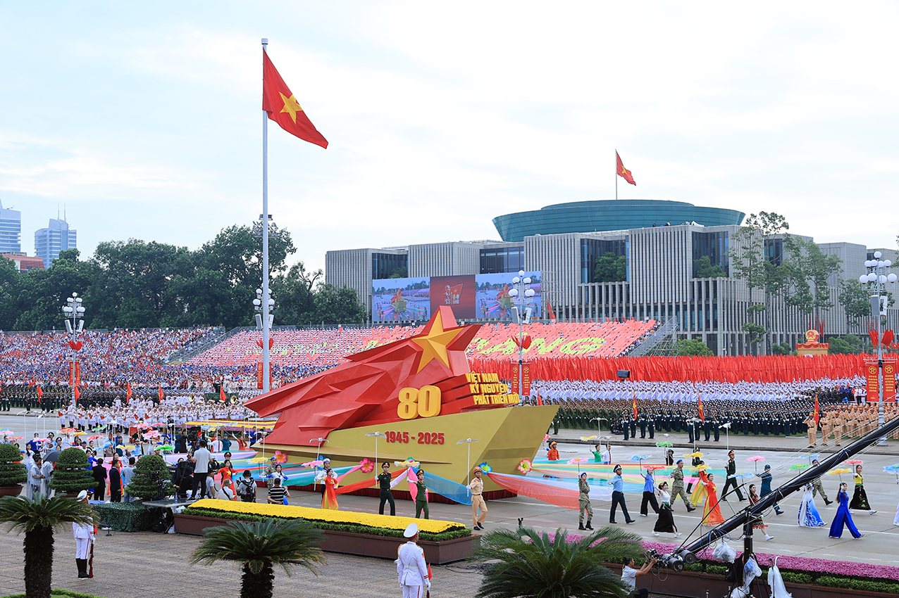 TOÀN CẢNH: TỔNG DUYỆT DIỄU BINH, DIỄU HÀNH A80