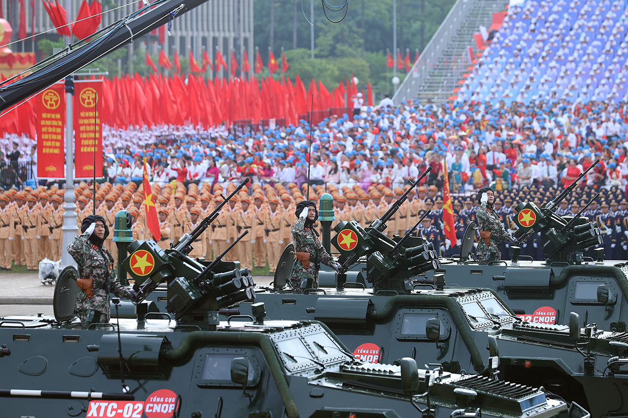 Xe thiết giáp chở quân chiến đấu XTC-02 - xe được trang bị súng máy phòng không 12 ly 7 và đại liên 7,62 ly. - Ảnh: VGP/Nhật Bắc