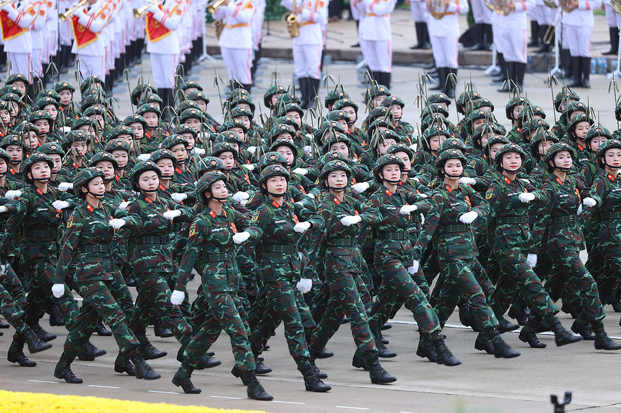 Khối nữ chiến sĩ Thông tin - Ảnh: VGP/Nhật Bắc