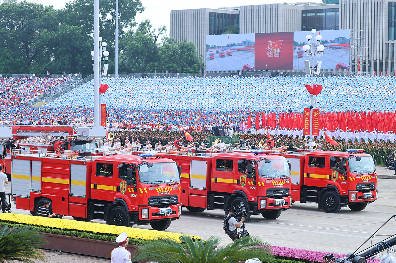 Khối Xe phòng cháy, chữa cháy, cứu nạn, cứu hộ - Ảnh: VGP/Nhật Bắc