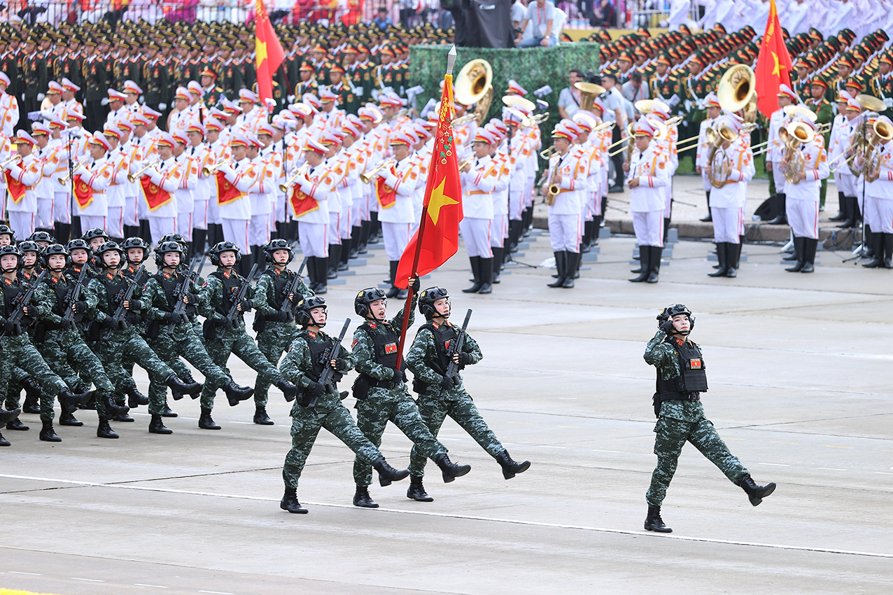 Khối nữ chiến sĩ Cảnh sát đặc nhiệm - Ảnh: VGP/Nhật Bắc