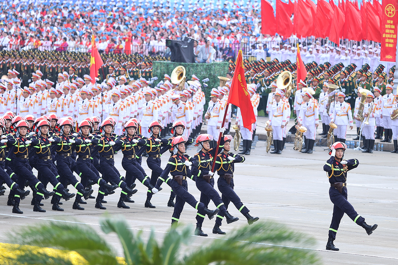 Khối nam sĩ quan Cảnh sát Phòng cháy, chữa cháy - Ảnh: VGP/Nhật Bắc