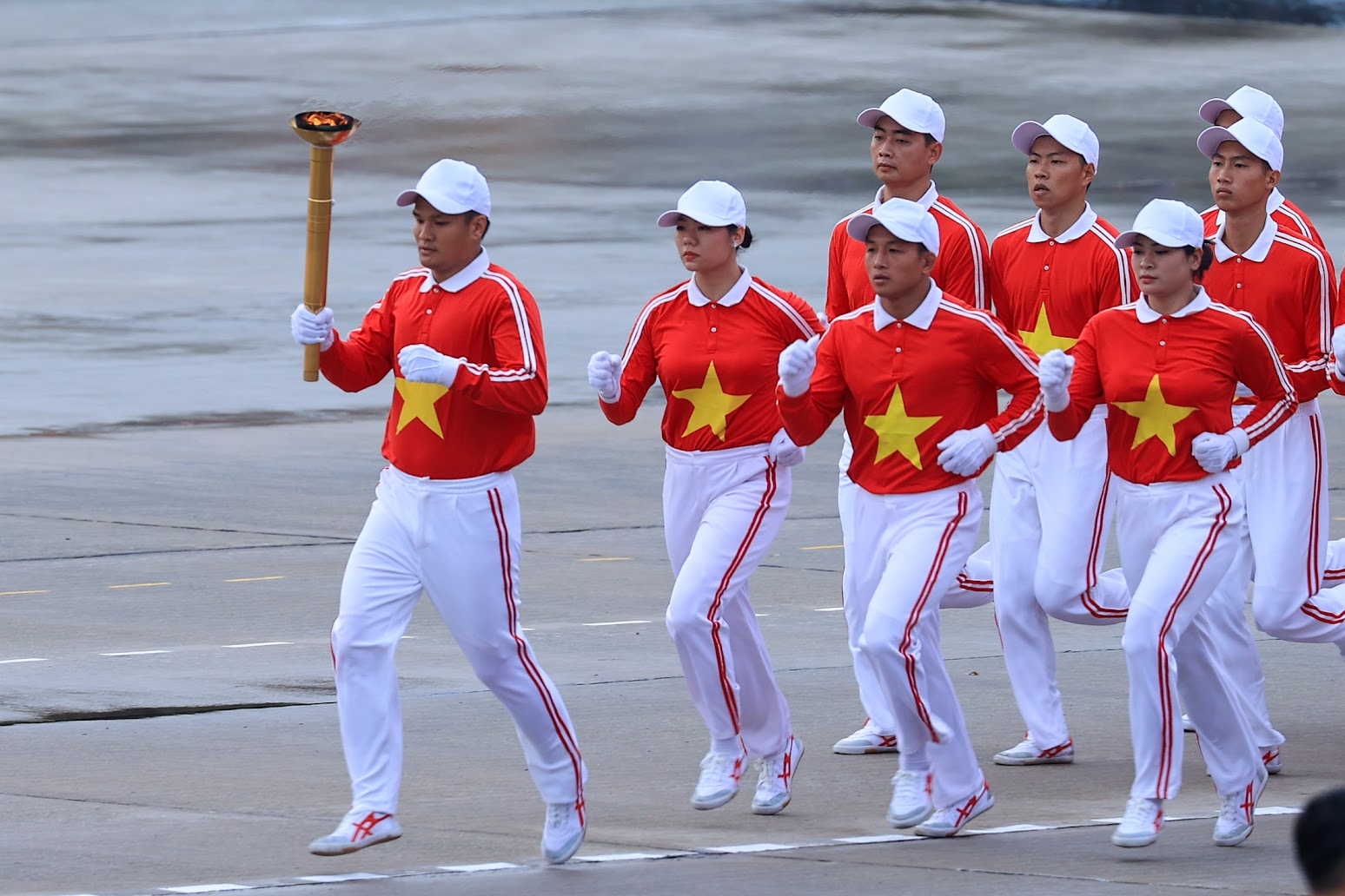 TOÀN CẢNH: TỔNG DUYỆT DIỄU BINH, DIỄU HÀNH A80