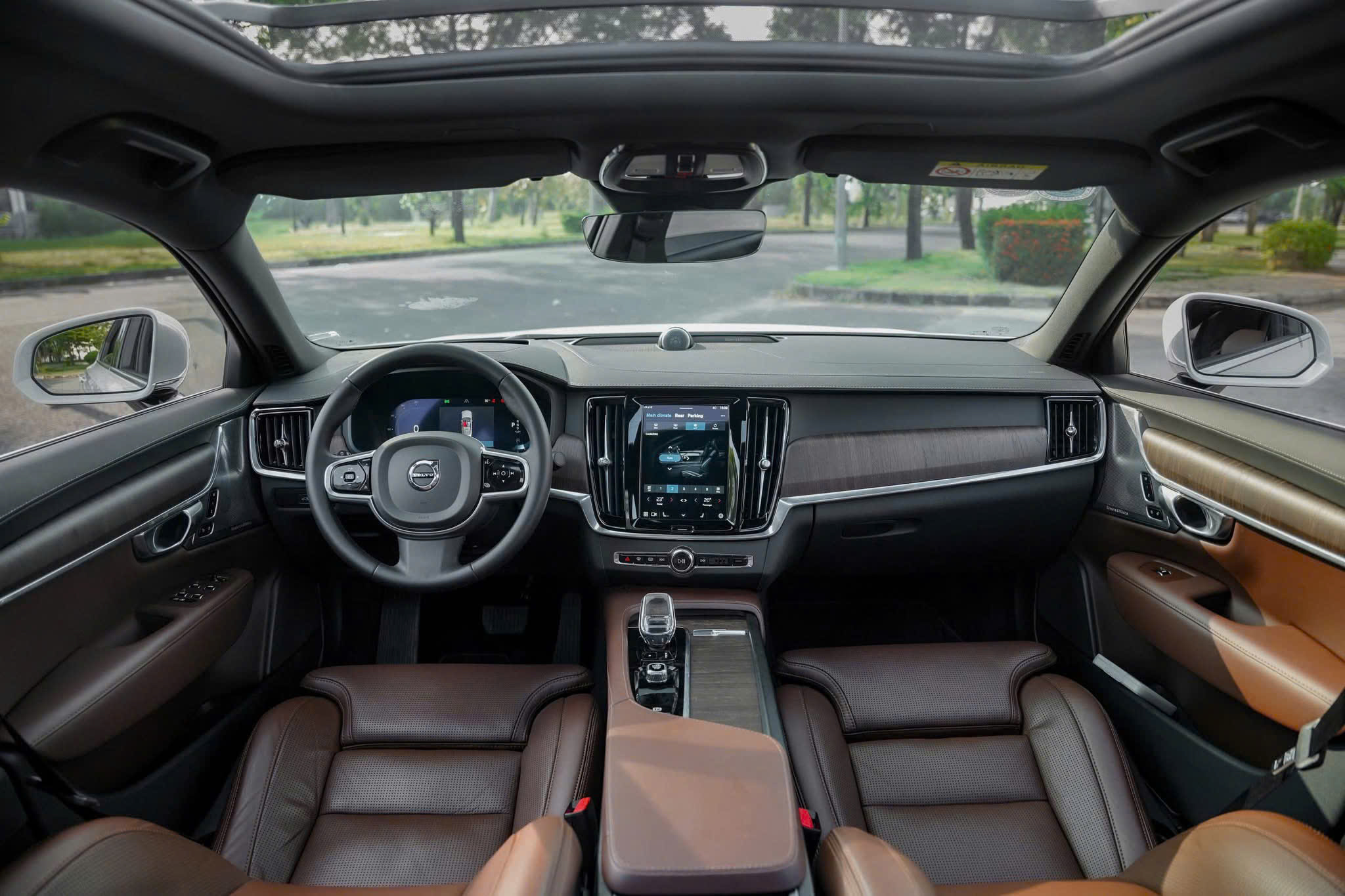 TẦM QUAN TRỌNG CỦA HỆ THỐNG LỌC KHÔNG KHÍ CLEANZONE TRÊN XE VOLVO TRONG ĐÔ THỊ VIỆT NAM