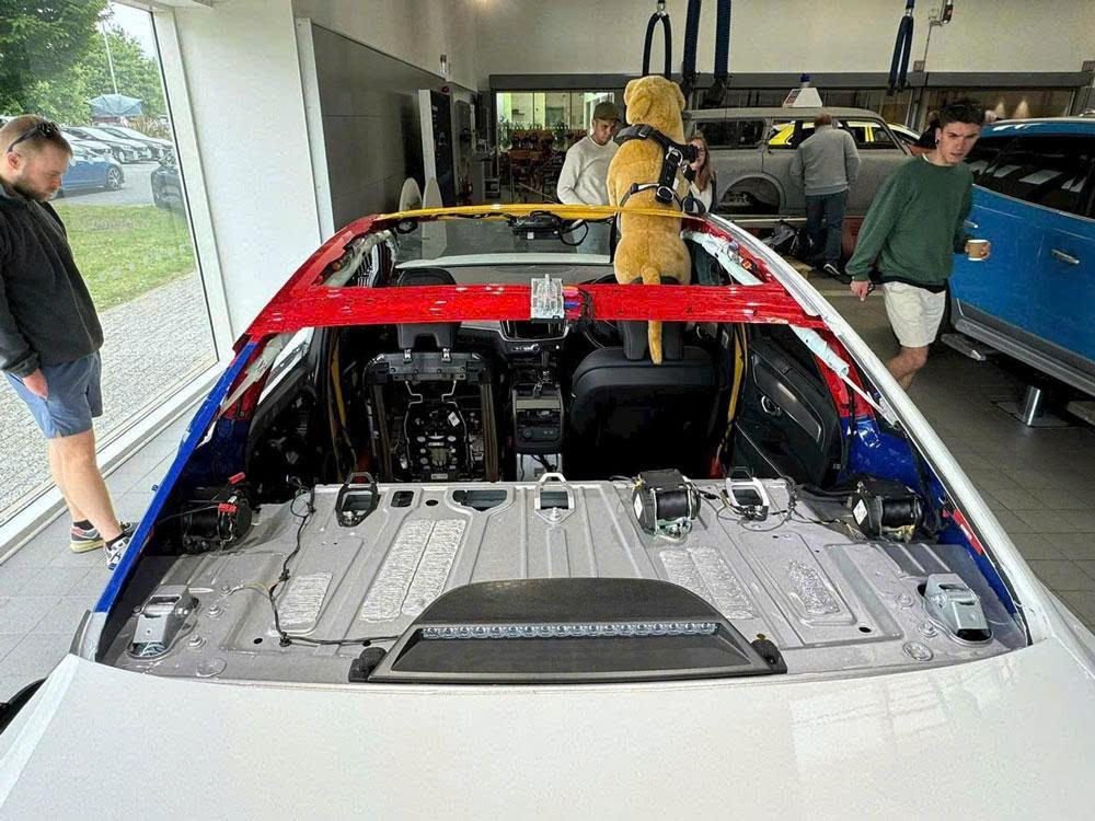 Thép Boron trên xe Volvo: “Lá chắn bất hoại” bảo vệ sự sống