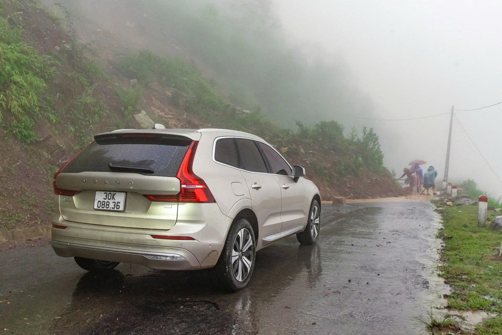 Đánh giá trải nghiệm lái xe Volvo trên đường cao tốc & đường đèo Việt Nam