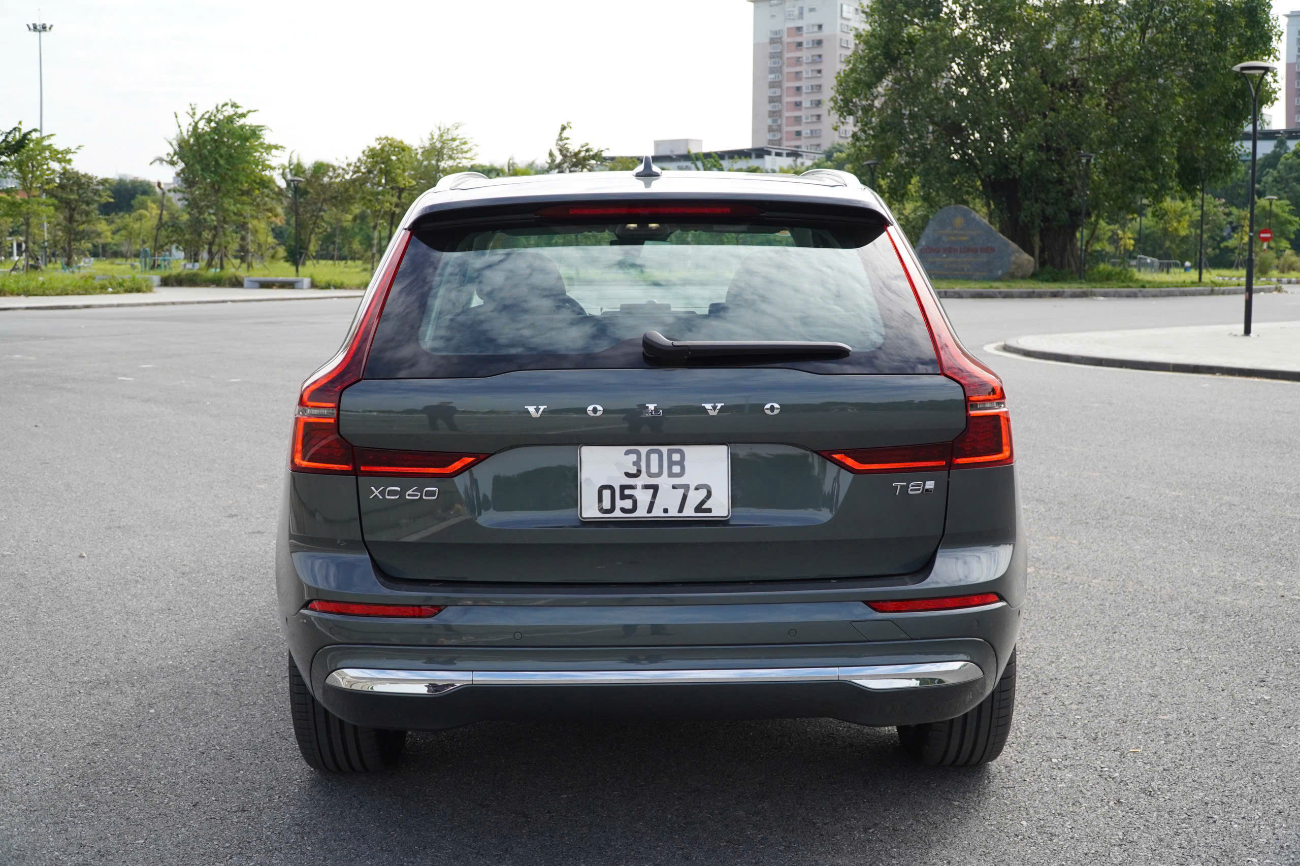 Ngoại thất Volvo XC60 T8 Plug-in Hybrid Ultra 2026