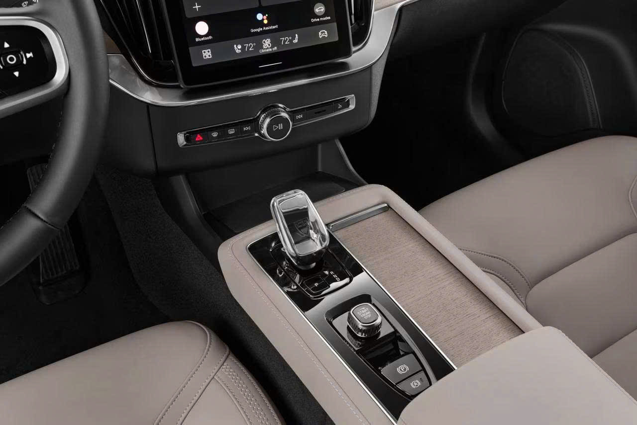 Volvo XC90 ULTRA B5 2026