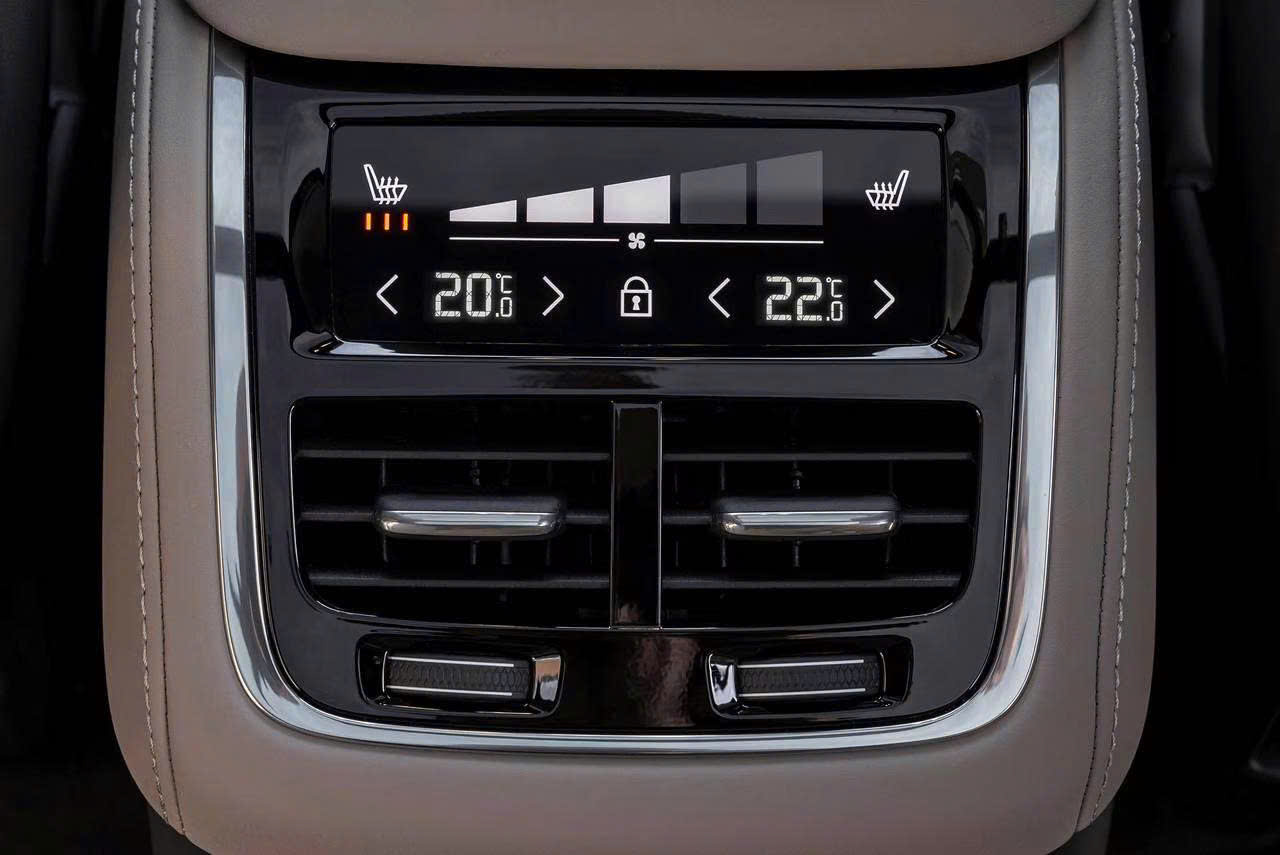 Volvo XC90 ULTRA B5 2026