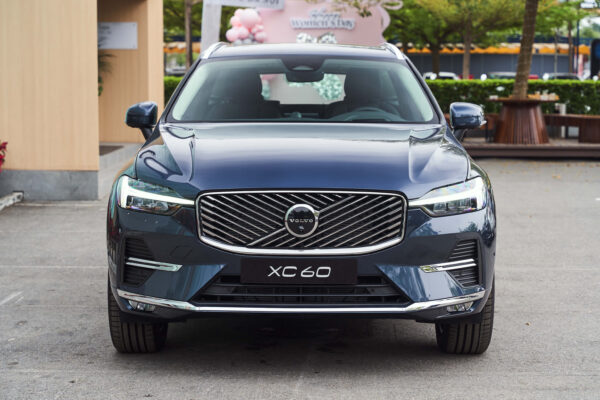 Volvo XC60 Xanh Denim ánh kim (Denim Blue Metallic)