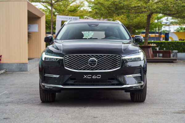 Volvo XC60 Đen Onyx ánh kim (Onyx Black Metallic)