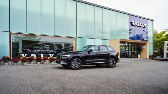 Volvo XC60 Đen Onyx ánh kim (Onyx Black Metallic)
