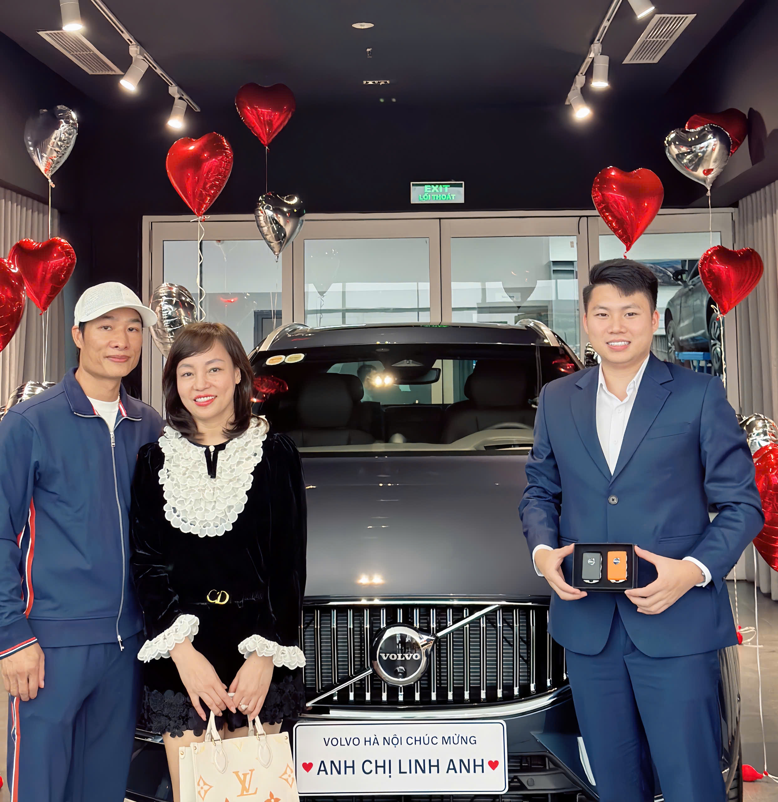 Giá lăn bánh Volvo XC60 tại các tỉnh Tổng chi phí lăn bánh: khoảng 2.401.070.000 VNĐ