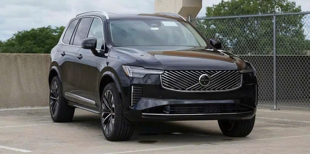 Volvo XC90 Plug-in Hybrid Ultra T8 Màu Đen 2026