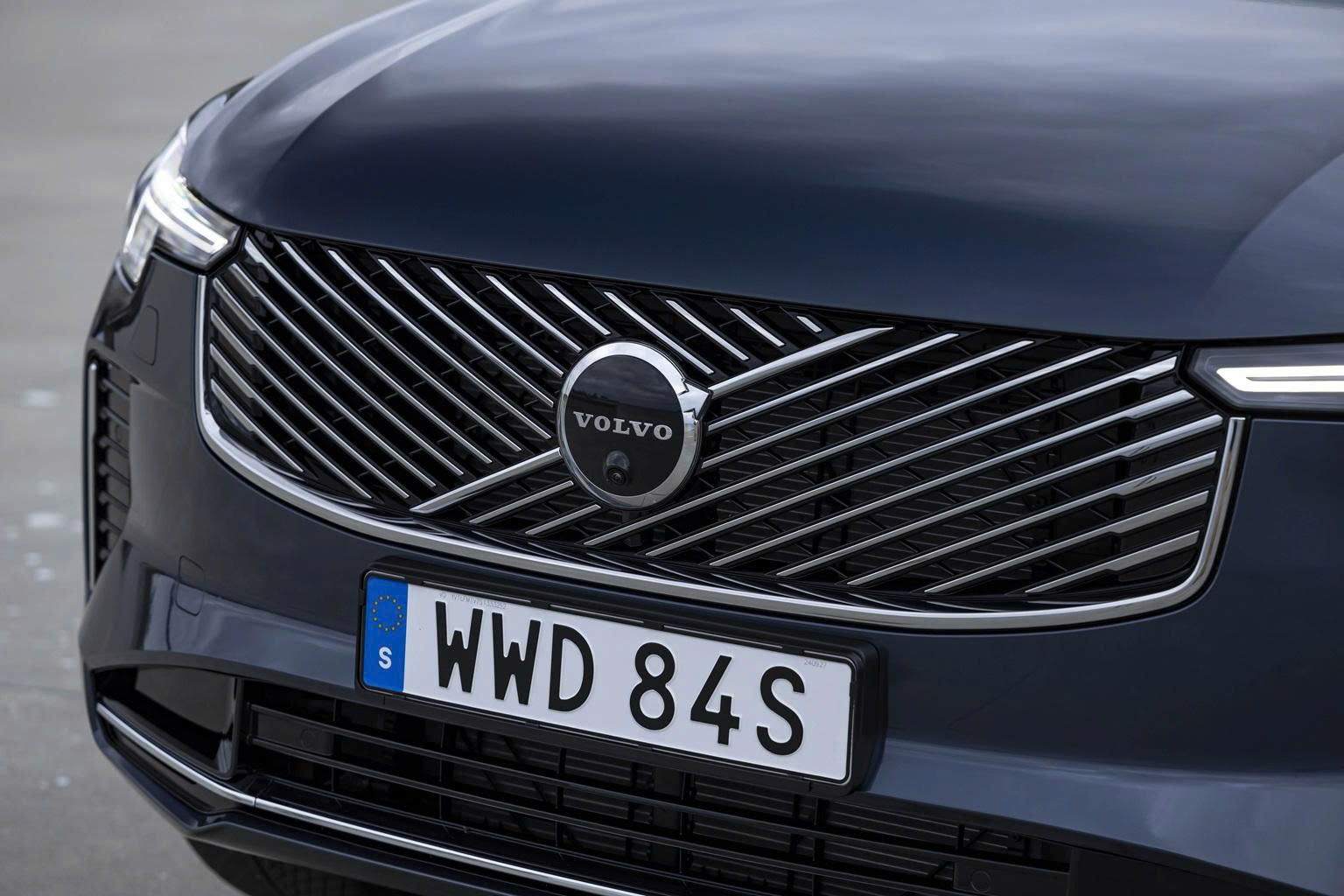 Lưới tản nhiệt cỡ lớn đặc trưng của Volvo XC90