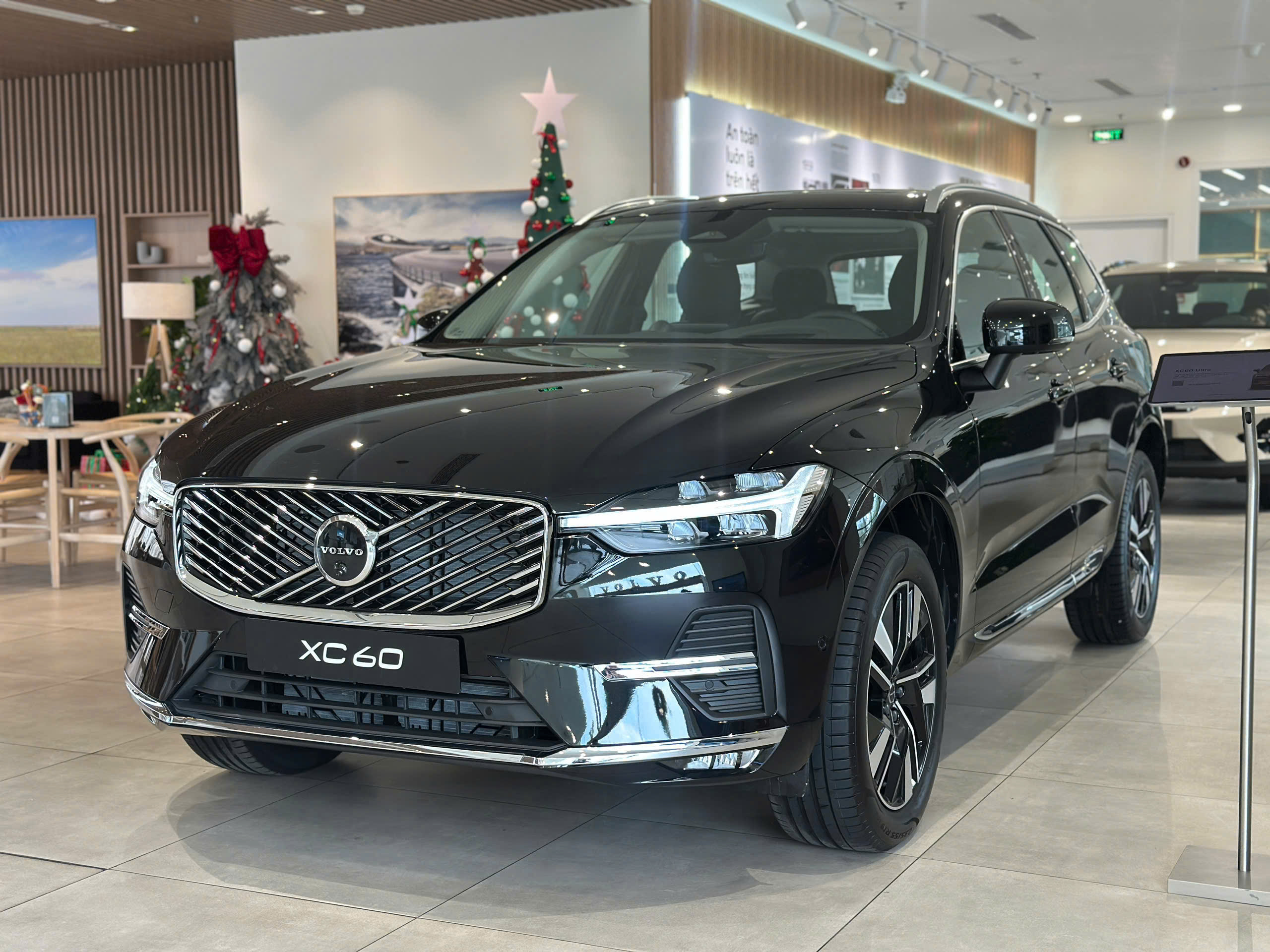 Giá xe Volvo XC60 2026 mới nhất tháng 03/2026