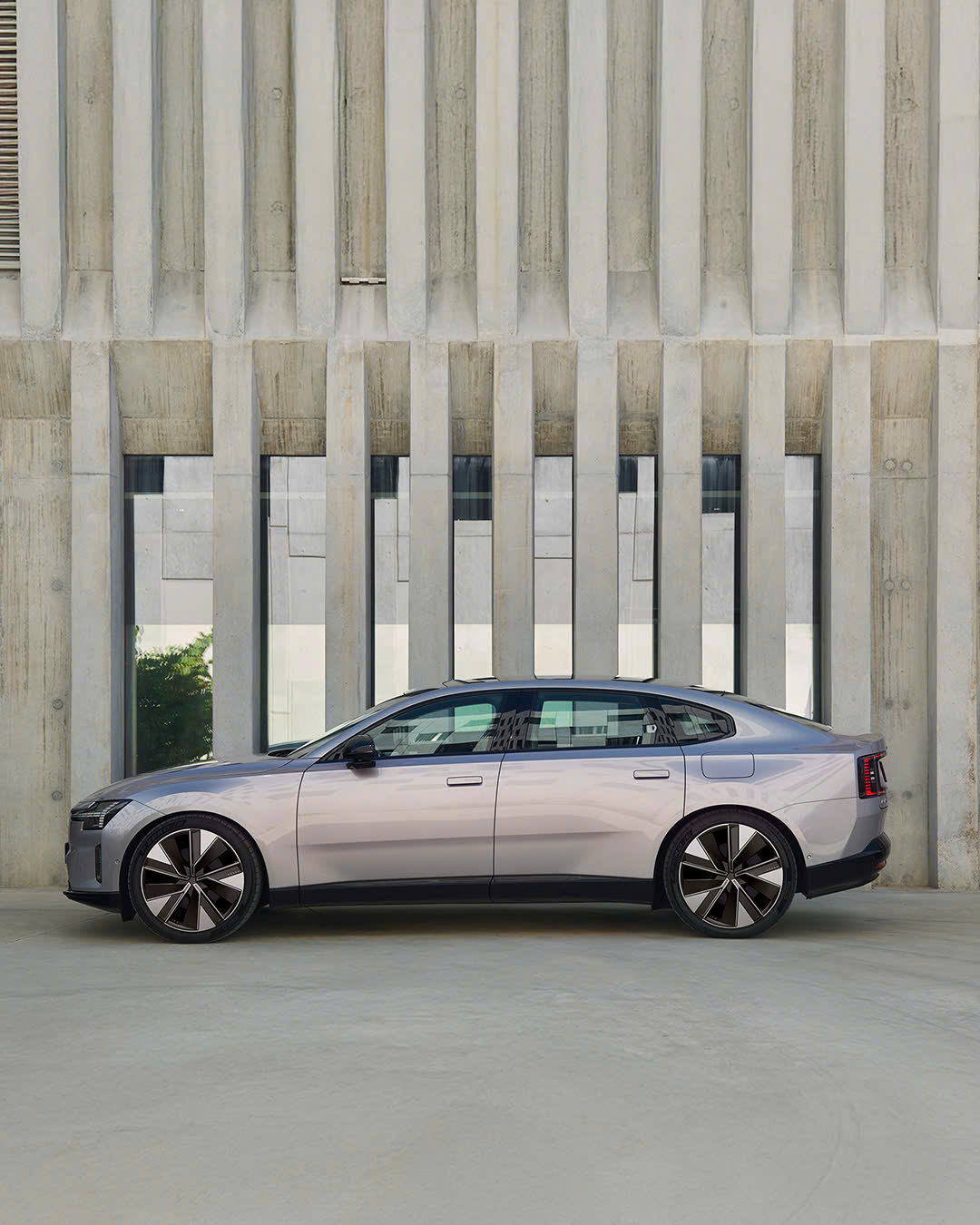 volvo-es90-ngoai-that.jpg