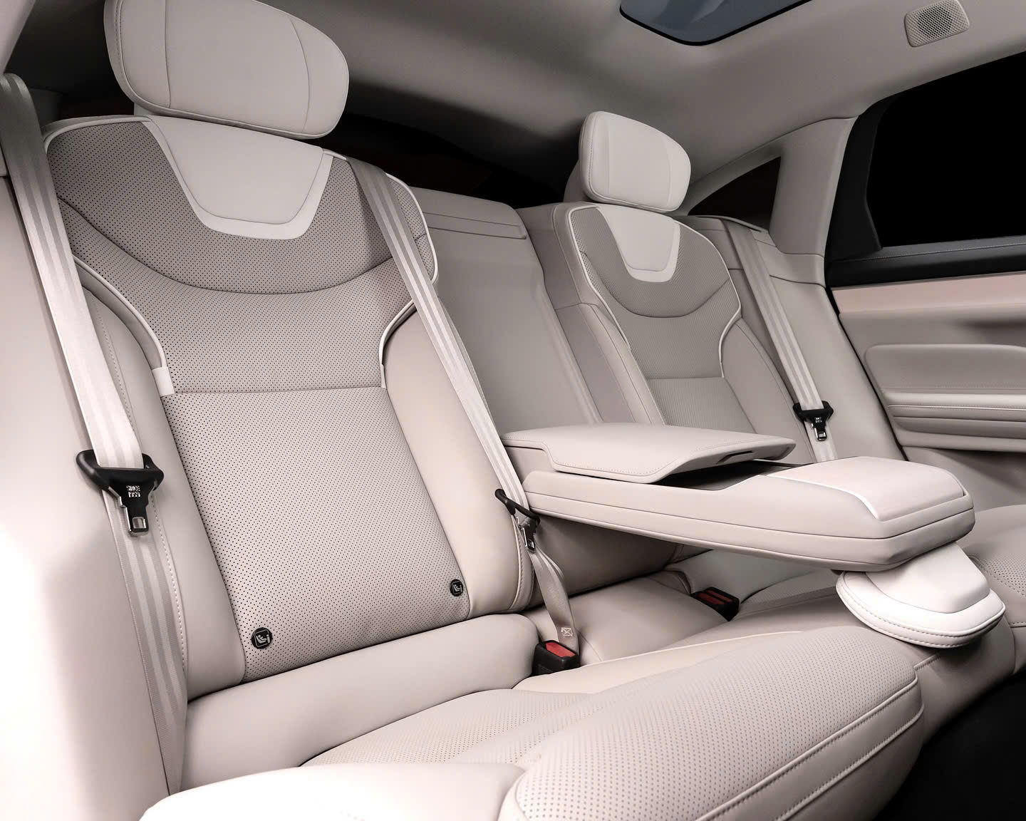 volvo-es90-hang-ghe-sau.jpg