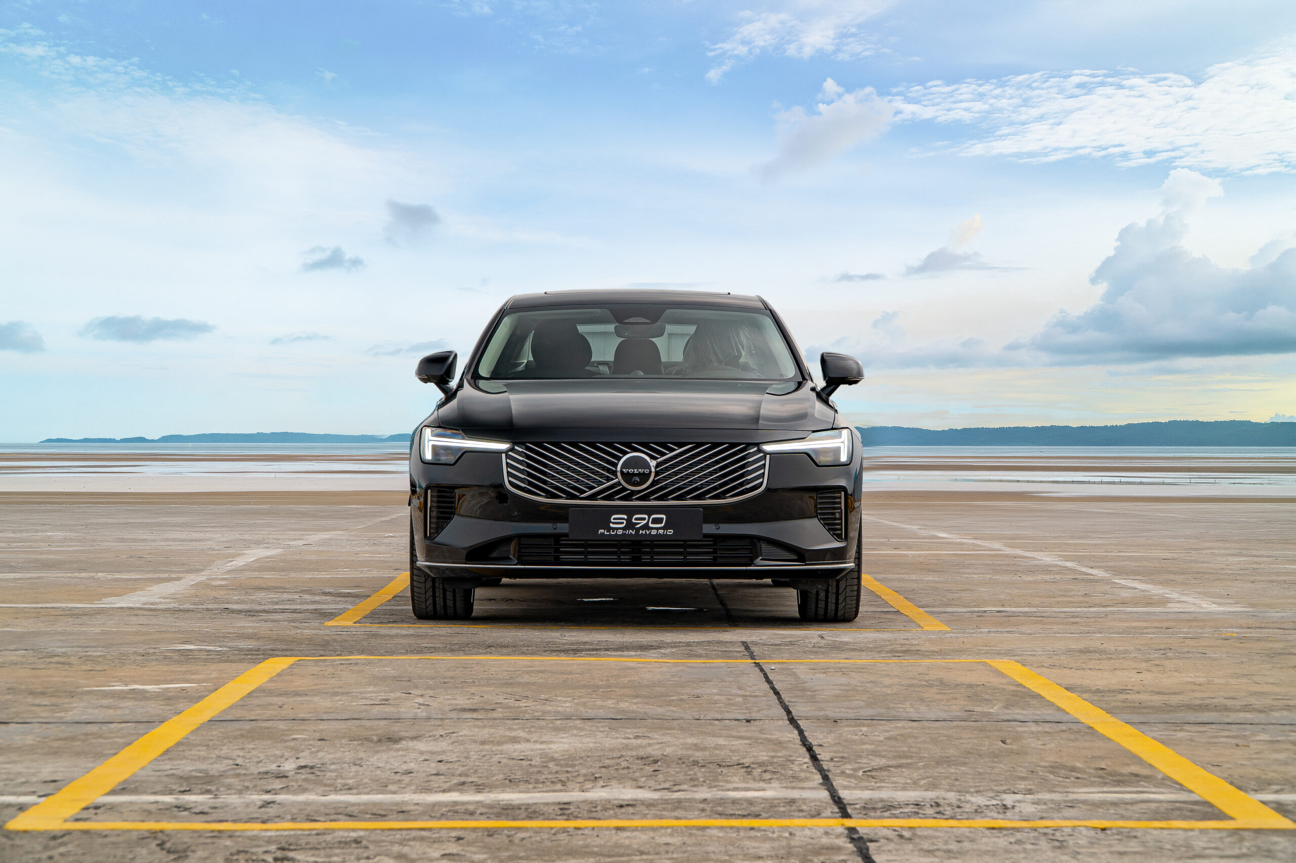 volvo-s90-plug-in-hybrid-ultra-2026.jpg
