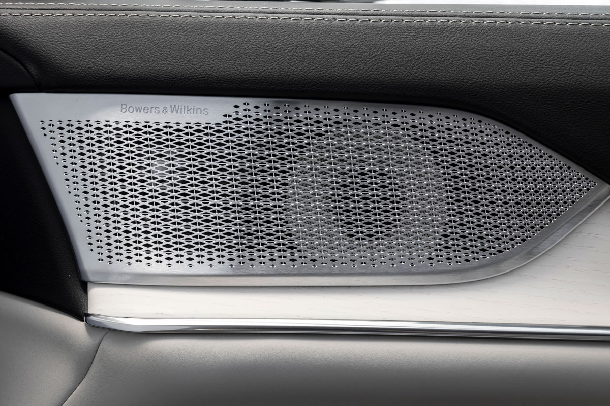 Bowers & Wilkins 25 loa, công suất 1610W, Dolby Atmos, chế độ Abbey Road Studios