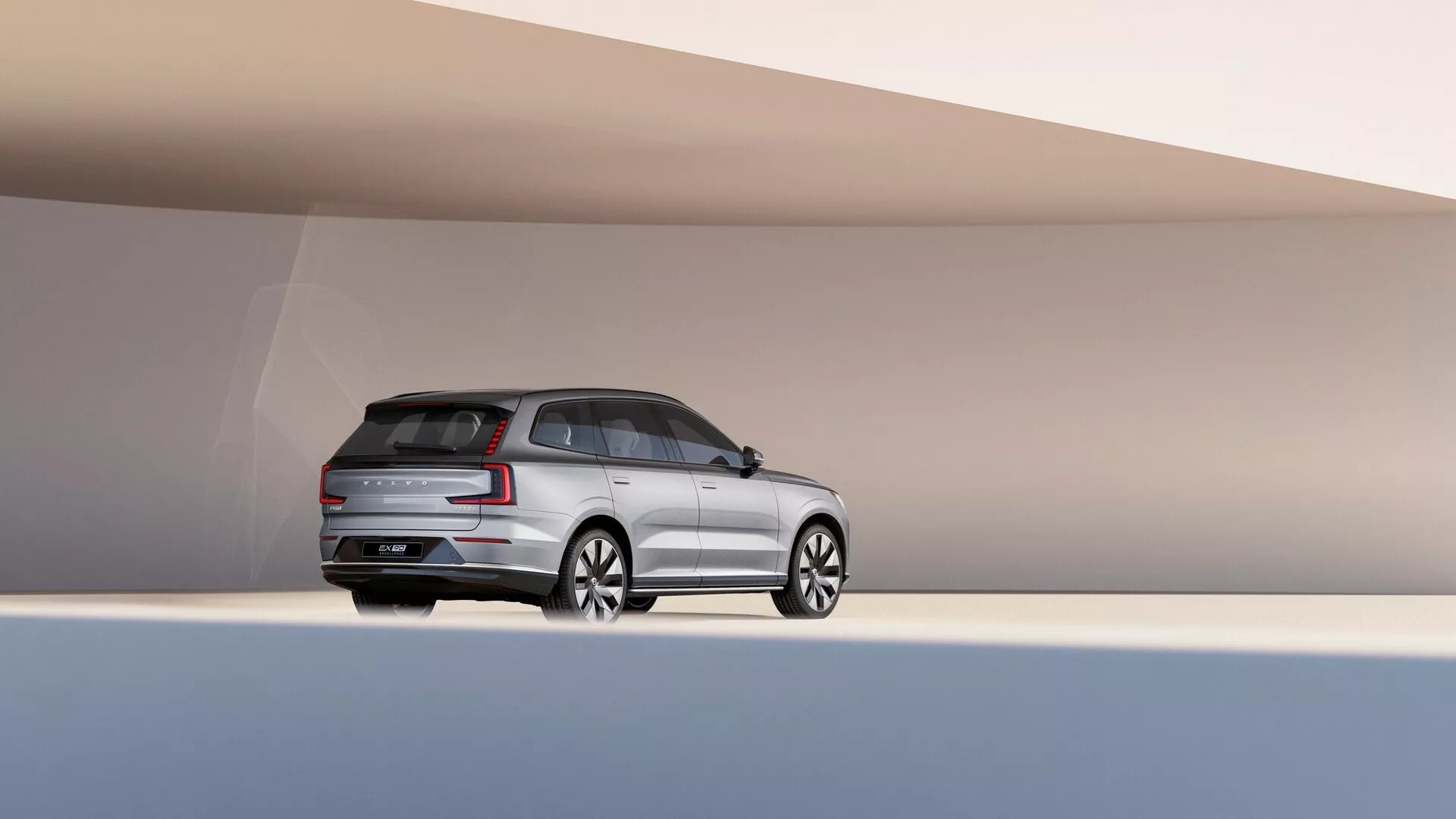 Volvo EX90 2026 có có một vẻ đẹp rất riêng – điềm đạm, hiện đại và càng nhìn càng thấy cuốn hút.